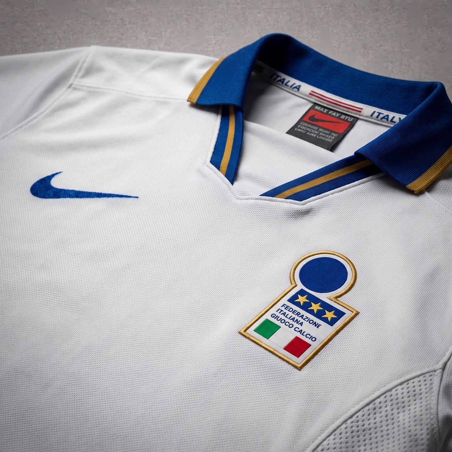 Italy 1996 Away Jersey