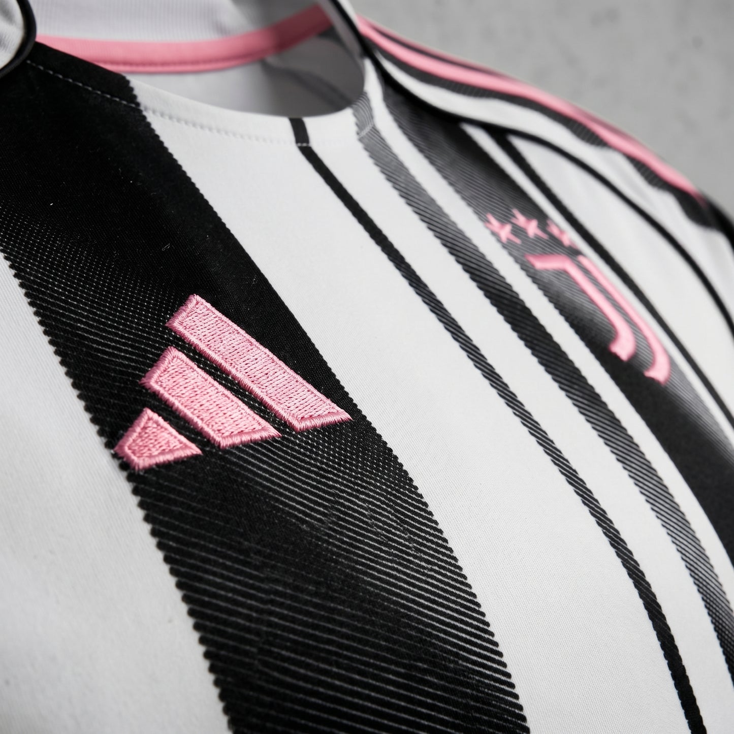 Juventus 25/26 Kids Home Jersey