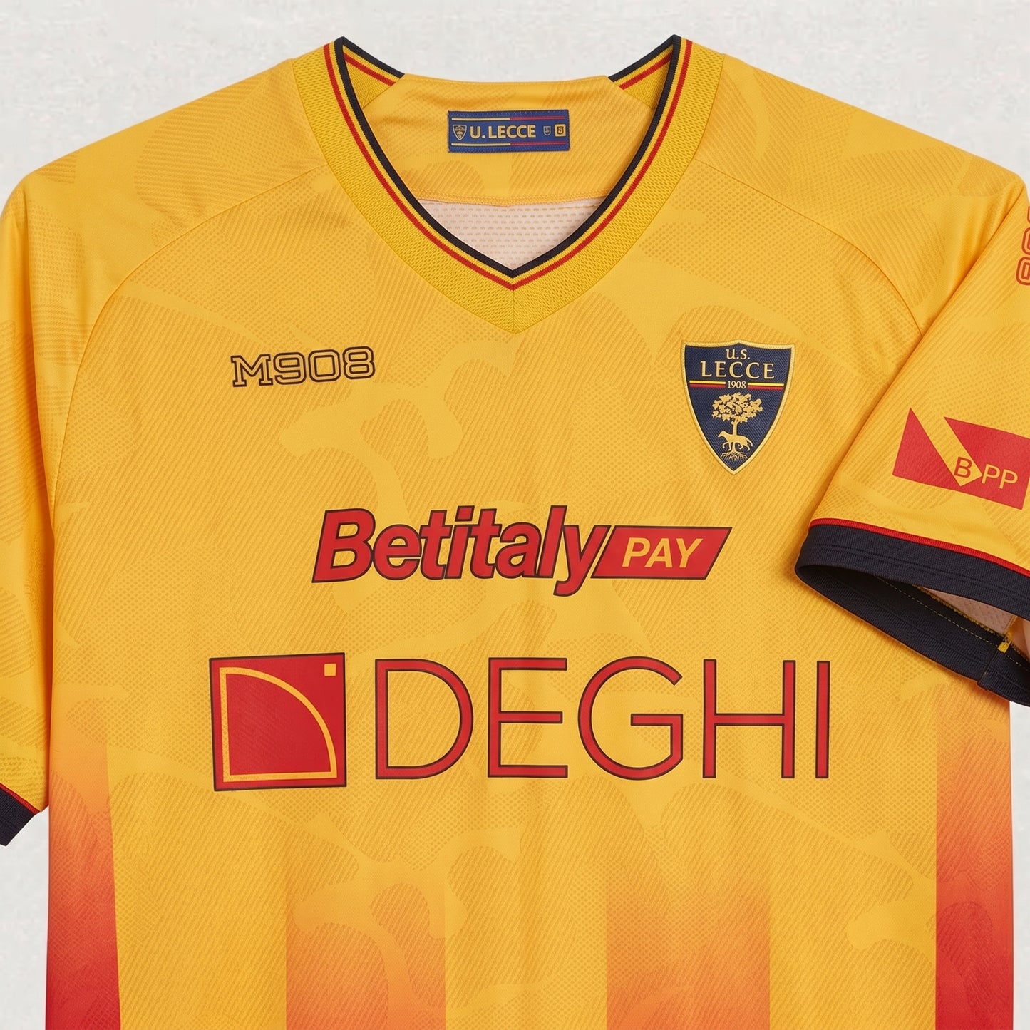Lecce 25/26 Home Jersey